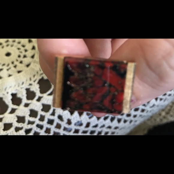 Vintage gold-tone cufflinks and tie pin. - Picture 2 of 3